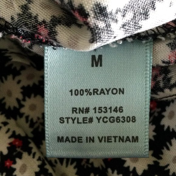 Nordstrom's Good Luck Gem Floral Ruffled Top, Med - Picture 5 of 12